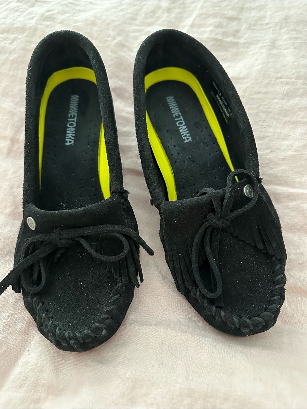 Minnetonka Women's Moccasin Slip-On in Black with Yellow Trim 7.5 wide
